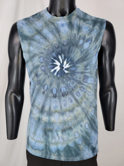 Sleeveless T-shirt
