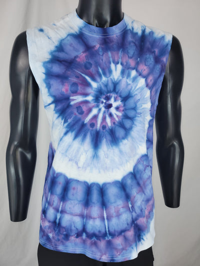 Sleeveless T-shirt